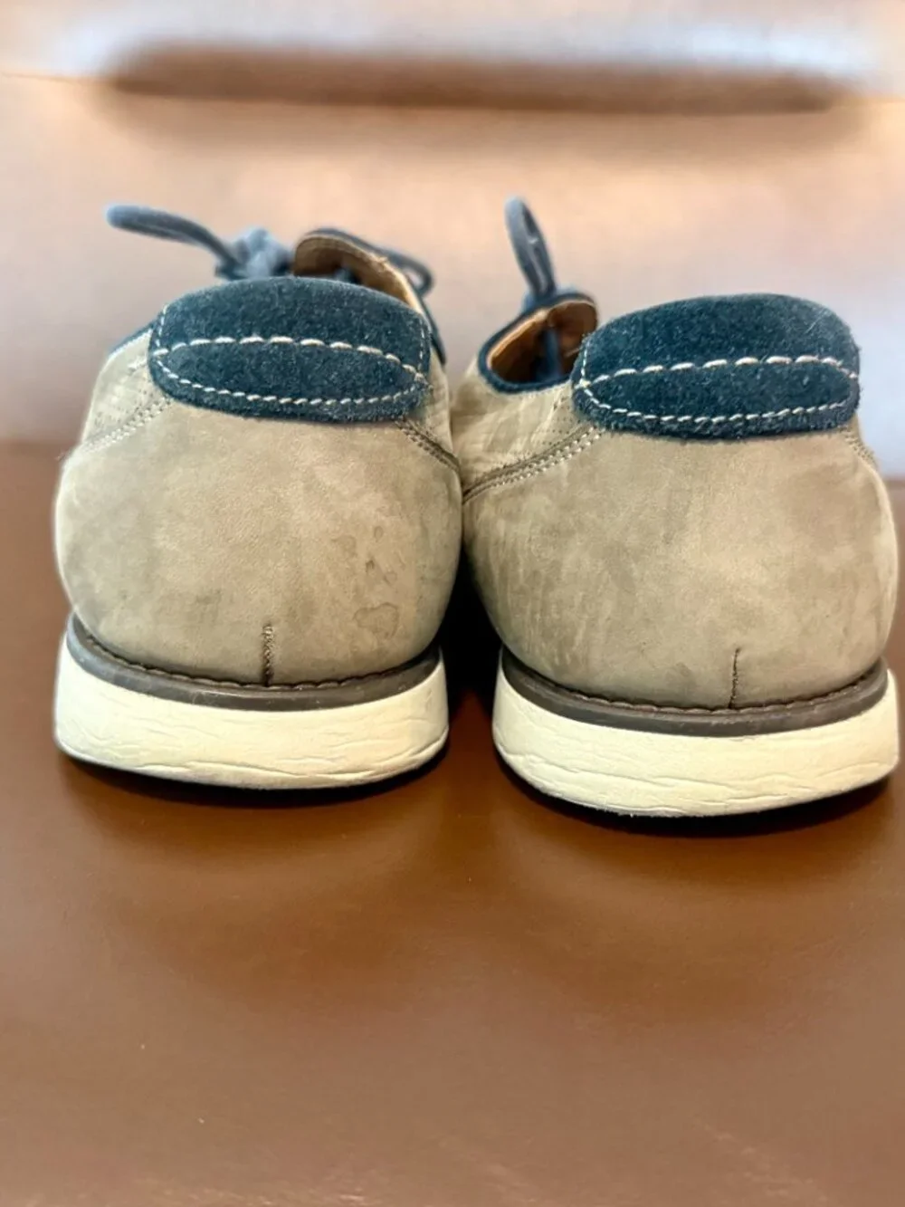 Johnston & Murphy Martell or Calder wingtip oxfords, Men's size 8.5, grey suede